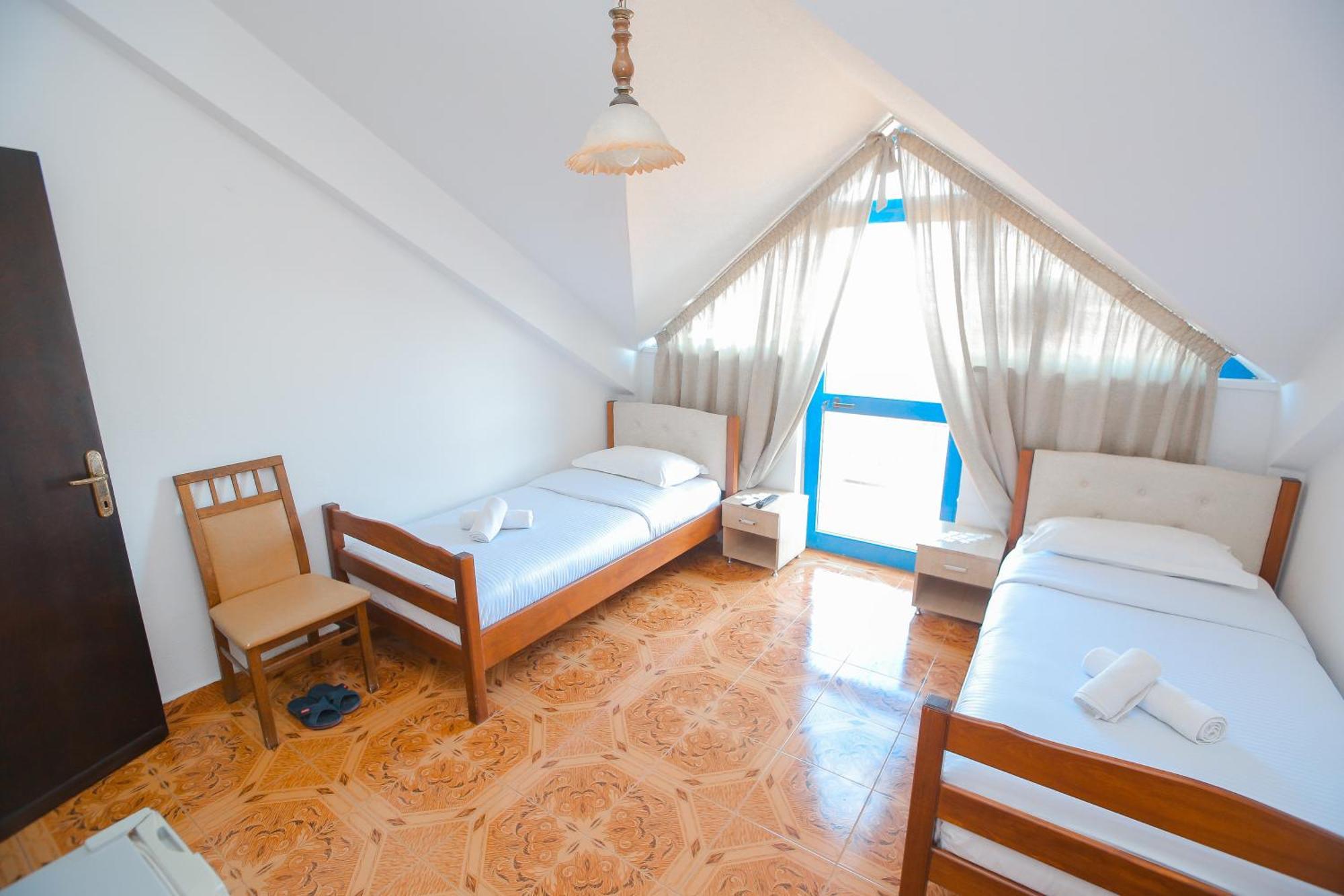 Hotel Ambasador Bahçallëk 外观 照片