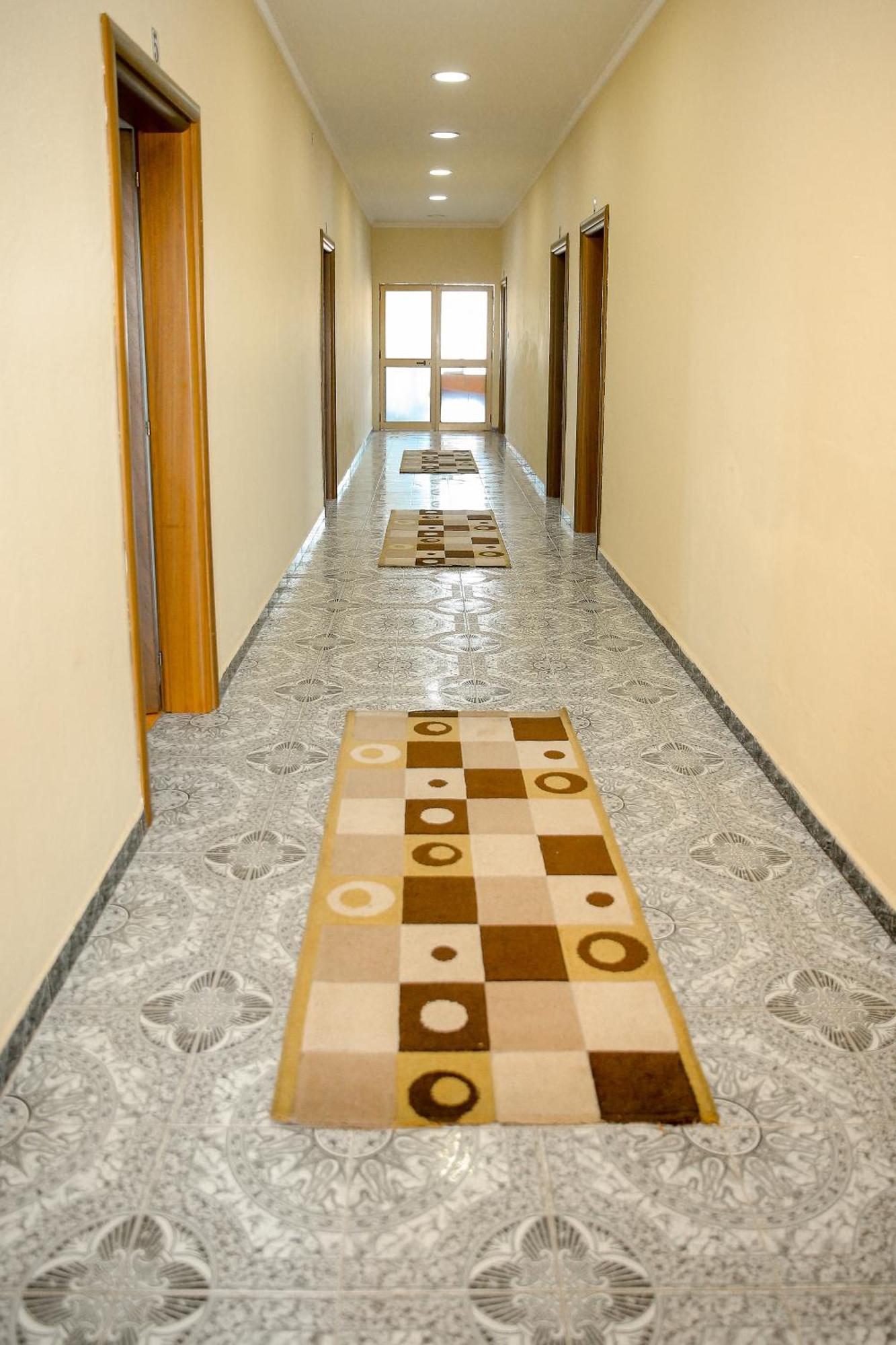 Hotel Ambasador Bahçallëk 外观 照片