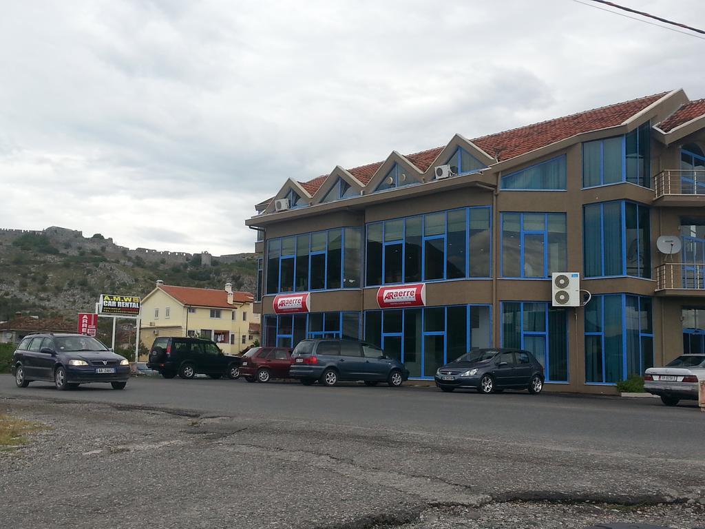 Hotel Ambasador Bahçallëk 外观 照片